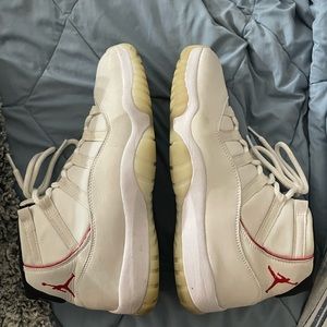 Air Jordan 11 Retro “University Red”